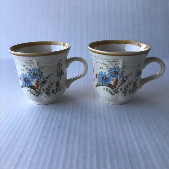 Set Of 2 Vintage “Blue Daisies” By Mikasa Coffee/Tea Cups - Picture 2 of 10